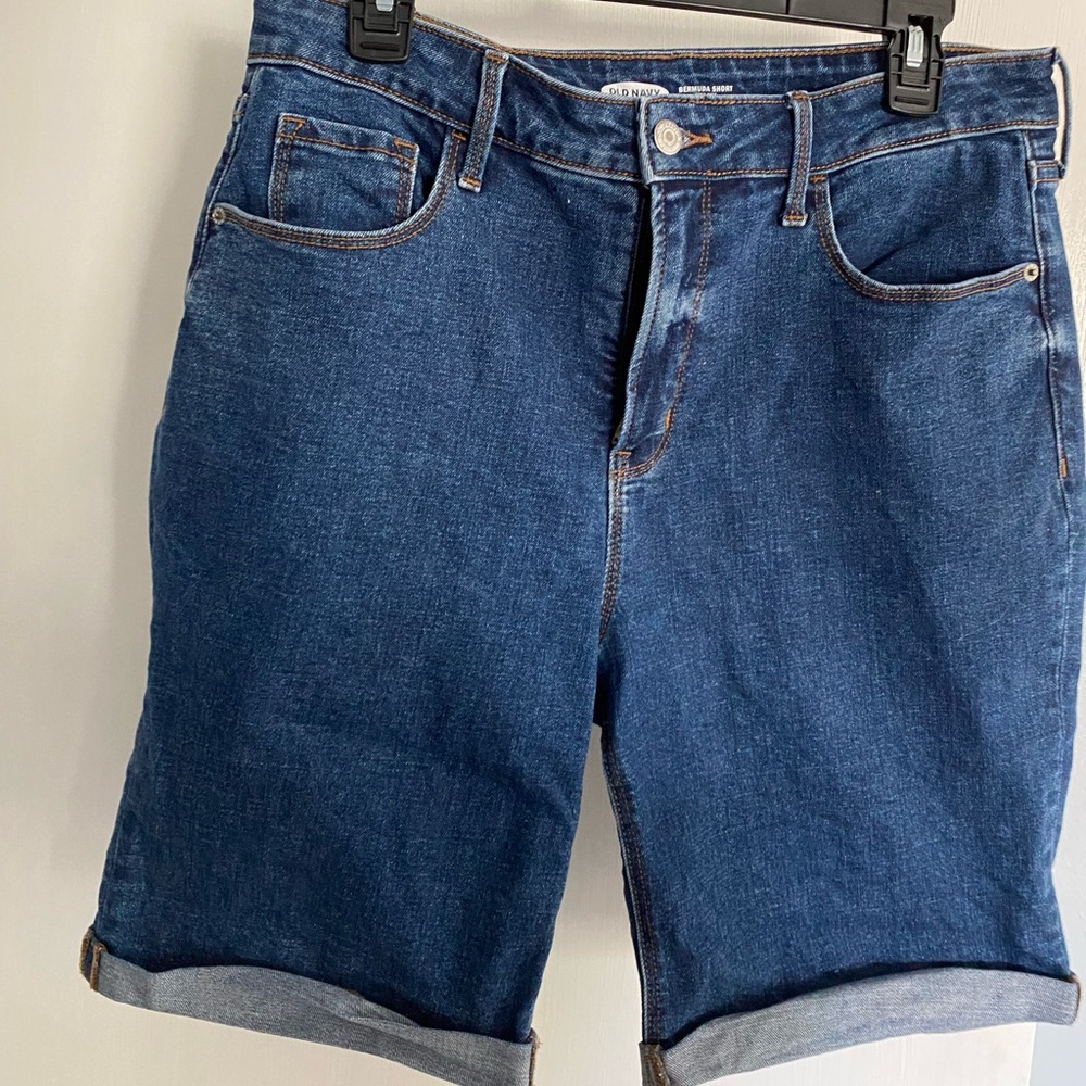 Old Navy Shorts size 12, great condition